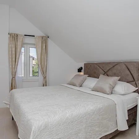 Monfrina 3 Luxury In The Old Town Near Apartamento Split