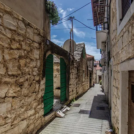 Monfrina 3 Luxury In The Old Town Near *