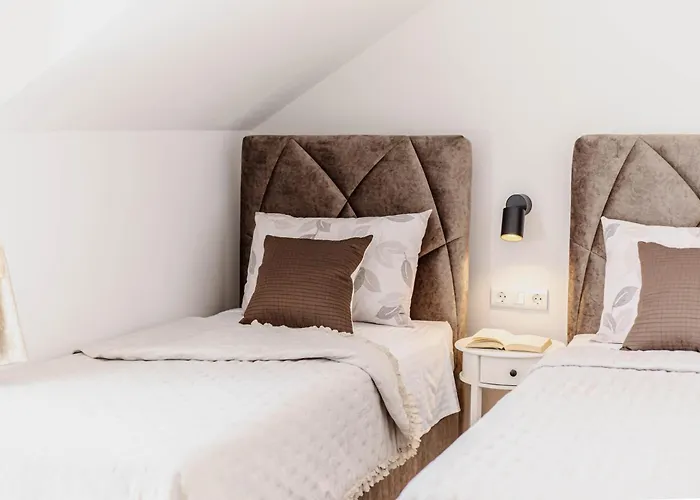 Monfrina 3 Luxury In The Old Town Near *