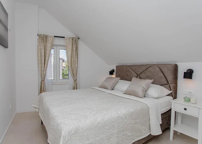 Monfrina 3 Luxury In The Old Town Near Appartement Split