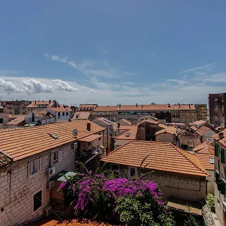 Appartamento Monfrina 3 Luxury In The Old Town Near